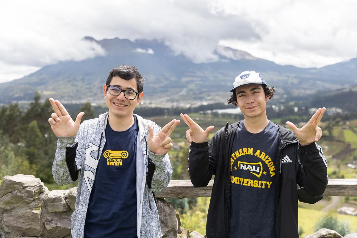 Students studying abroad in Ecuador